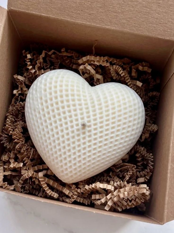 BIG HEART CANDLE