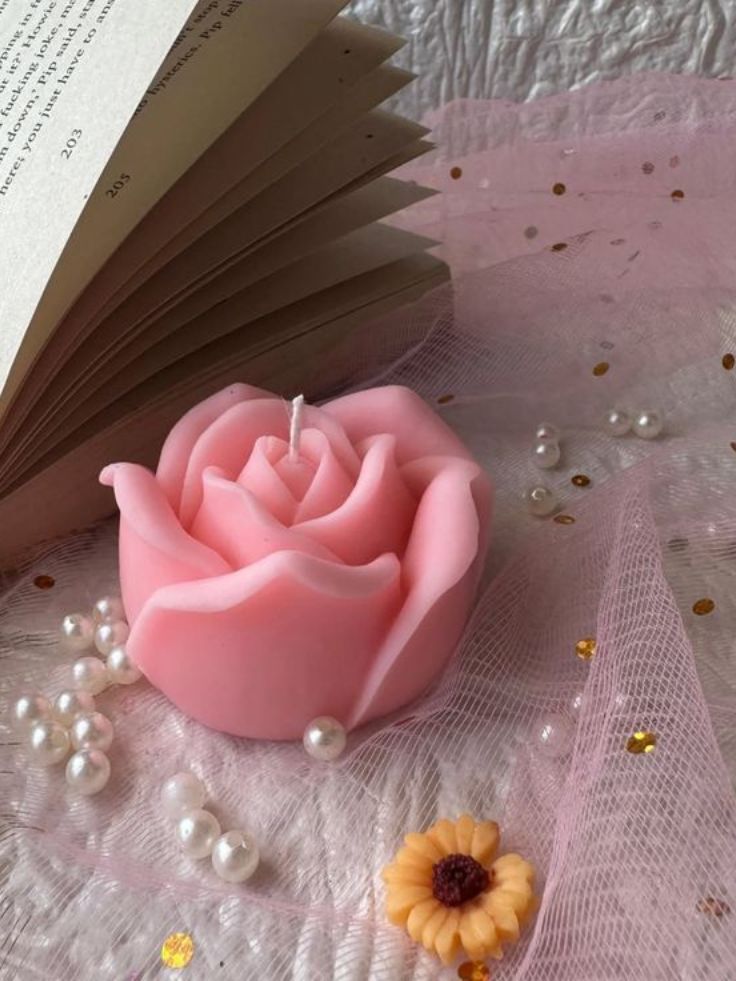 ROSE CANDLE