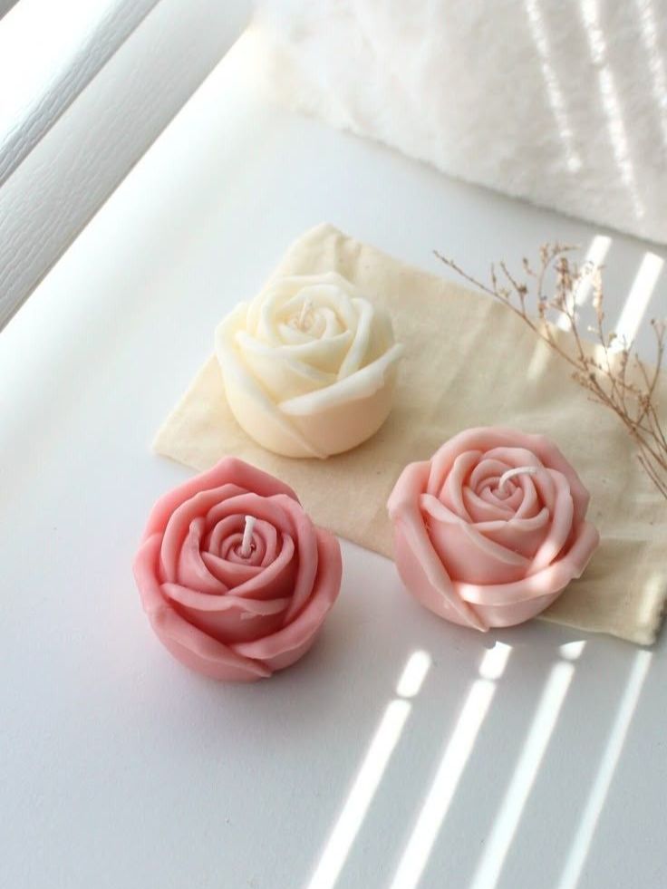 ROSE CANDLE