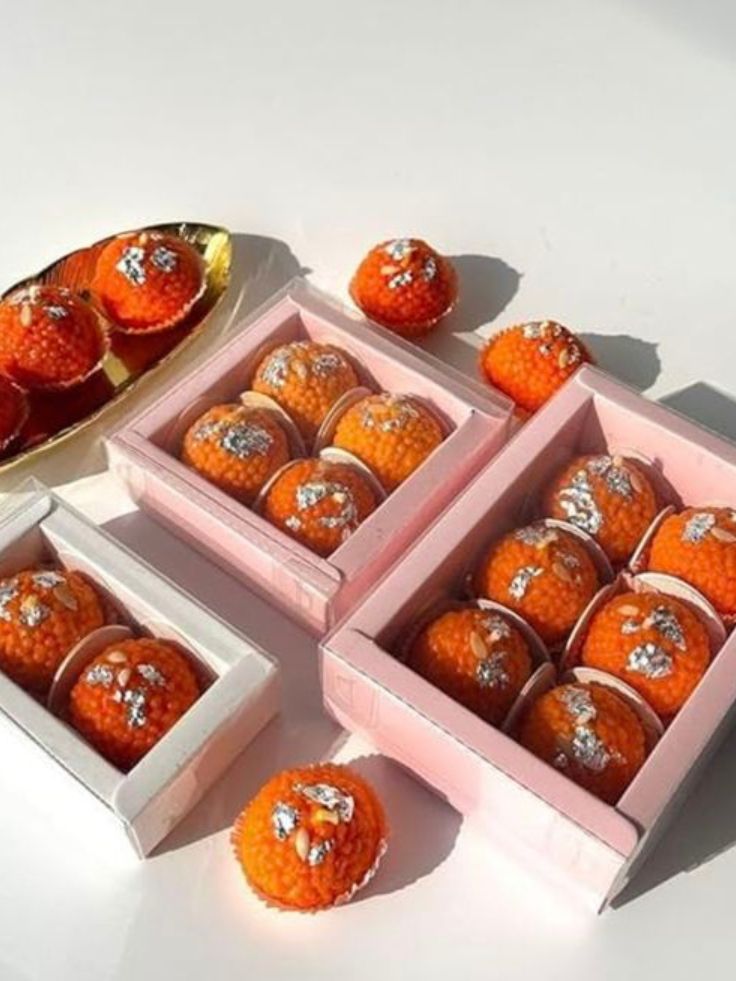 LADDO CANDLE BOX OF 4 PCS