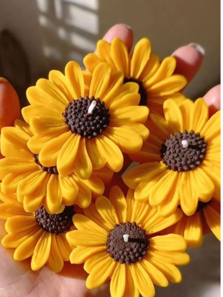 SUNFLOWER CANDLES