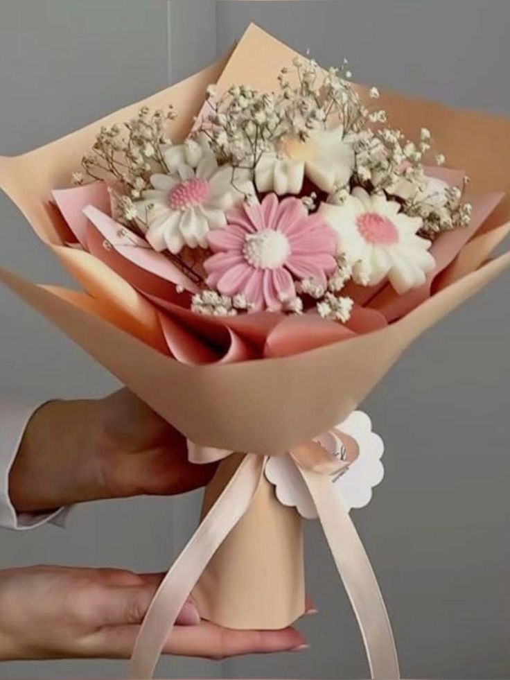 VIRAL DAZY CANDLE BOUQUET
