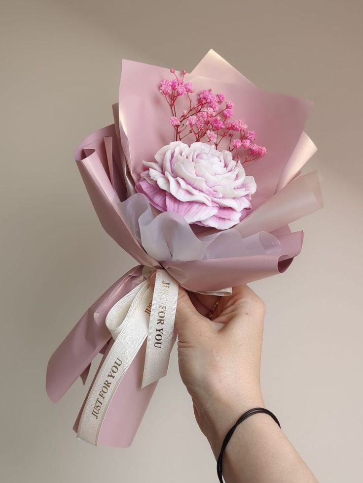 SINGLE PEONY CANDLE  BOUQUET