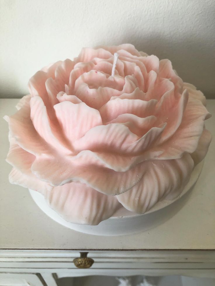 GIANT PEONY CANDLE