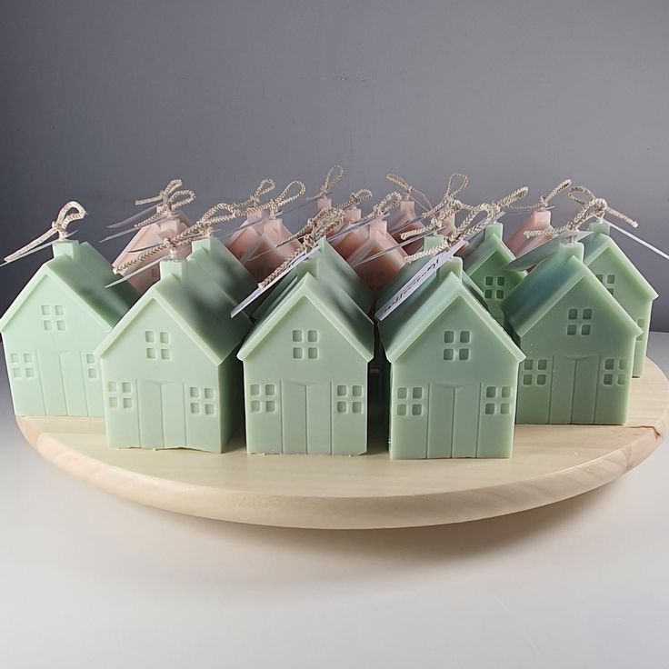 HOUSE CANDLES