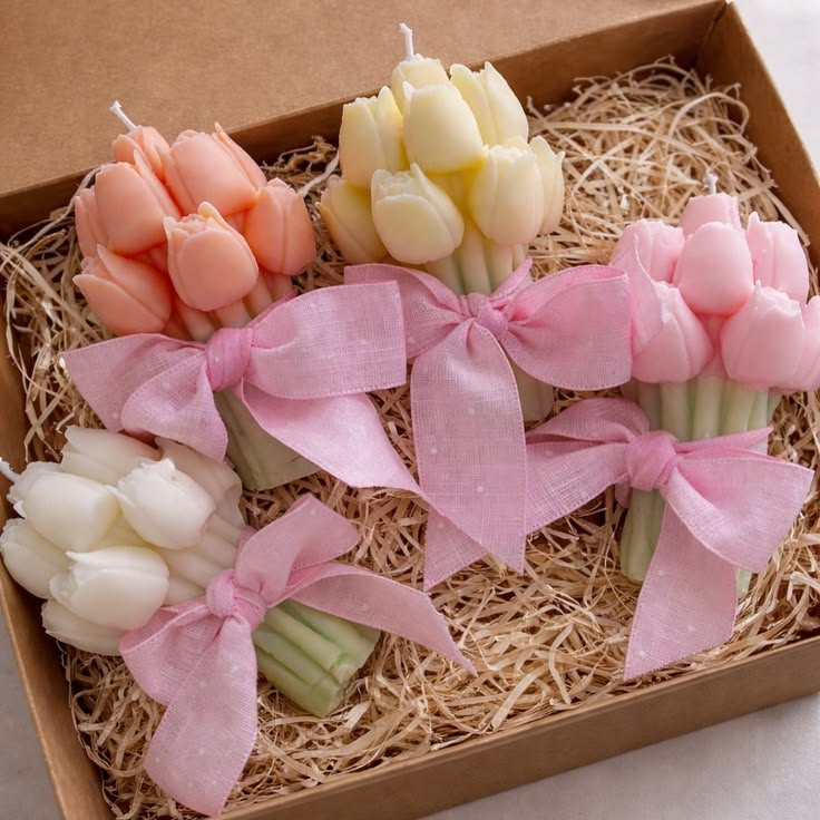 TULIP BOUQUET CANDLE